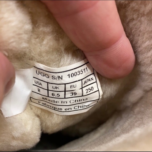 Limited Edition I Do Iridescent UGG Size 8 - Picture 12 of 14